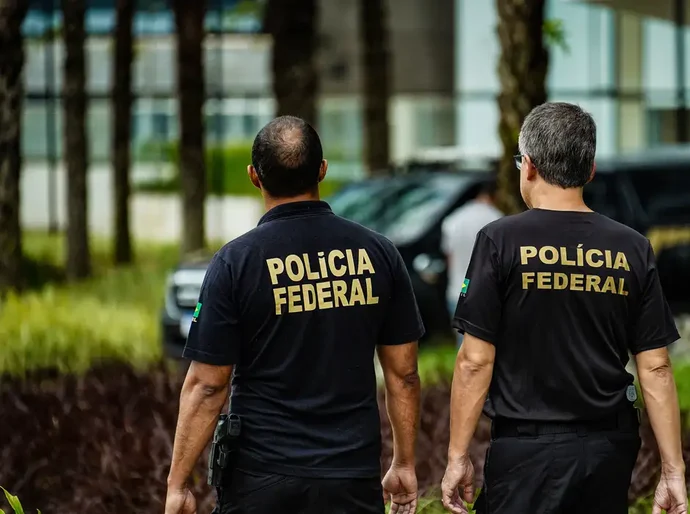 PF faz ação contra apologia ao nazismo no interior do Rio de Janeiro