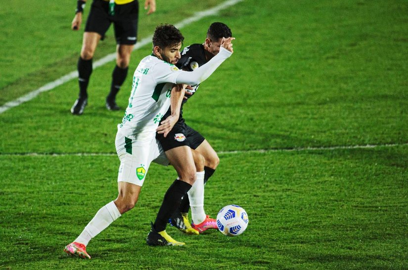 Red Bull Bragantino cede empate ao Cuiabá e perde a liderança do Brasileiro