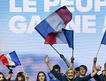 Boca de urna indica que extrema direita lidera eleição com participação recorde na França; Macron pede aliança com esquerda