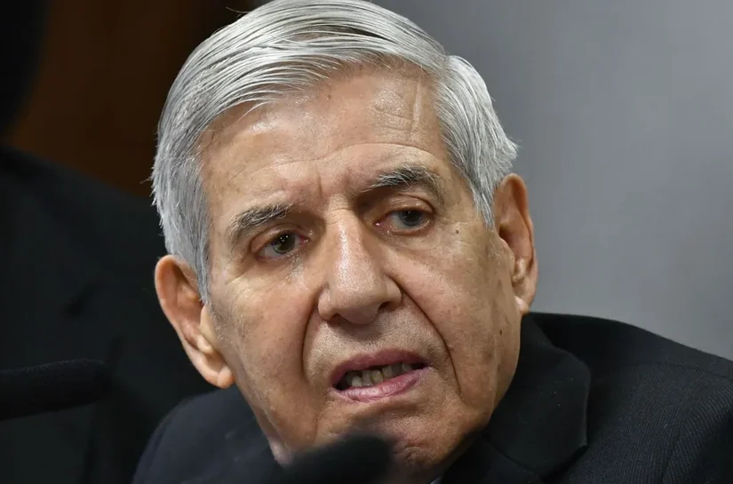 General Heleno escreveu sobre espionagem a desafeto de Jair Renan Bolsonaro