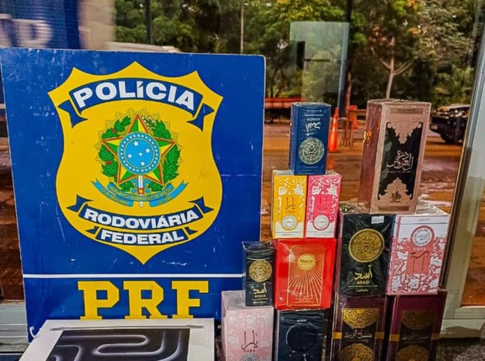 PRF apreende medicamentos de uso controlado e mercadorias irregulares na BR-070 em Cáceres,MT
