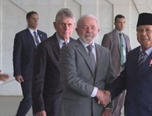 Tarifaço de Trump: Lula diz que taxas serão respondidas 'à luz da lei brasileira de reciprocidade'
