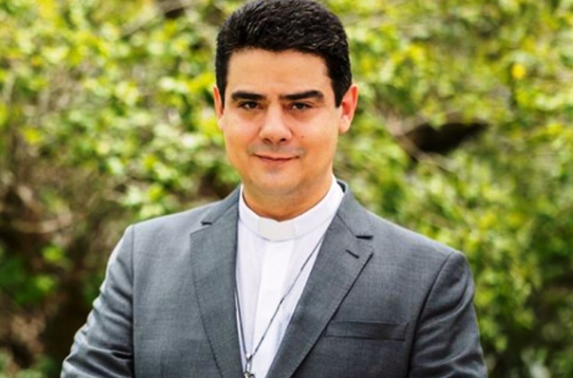 Afastado da Afipe, Padre Robson gerenciava mais de R$ 20 milhões por mês de doações e comandava uma das maiores romarias do país