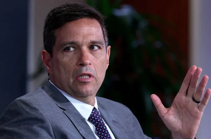 Campos Neto: IOF não é imposto para ricos e aumento encarece produção