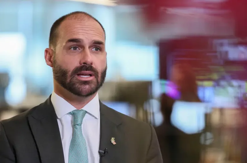 Câmara decide cassar mandatos de Eduardo Bolsonaro e Alexandre Ramagem: o que pesa contra eles?