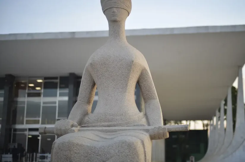 Juízes pedem adiamento de decisão que limitou penduricalhos