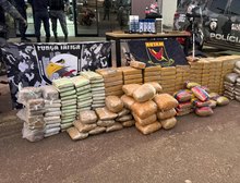 PM apreende 385 tabletes de drogas, causa prejuízo de mais de R$ 2 milhões às facções criminosas e prende suspeitos