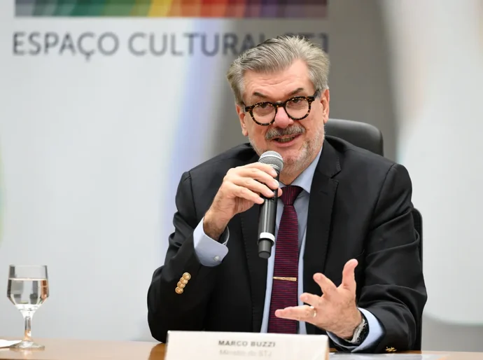 STJ decide afastar ministro Marco Buzzi após acusação de importunação sexual