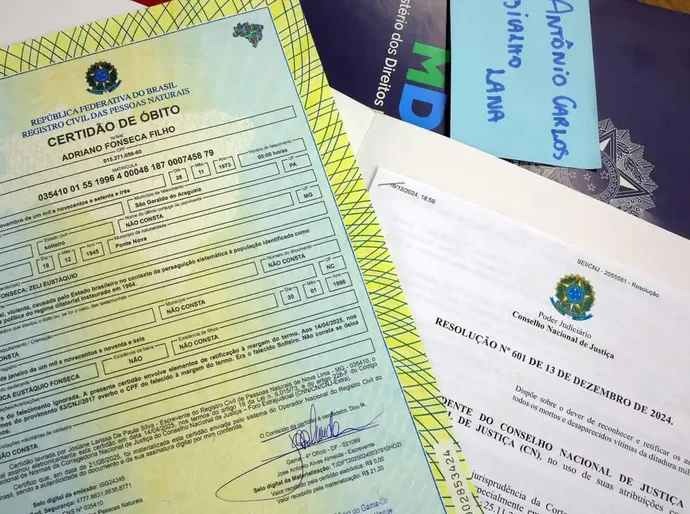 Famílias de 63 vítimas da ditadura recebem atestado de óbito corrigido