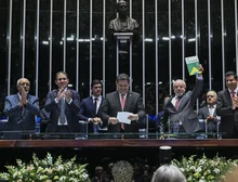 Congresso Nacional promulga fim da escala de trabalho 6x1