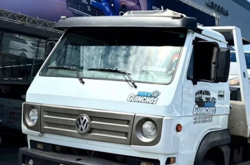 Caminhão-guincho é furtado durante trabalho na Expo VG em Várzea Grande