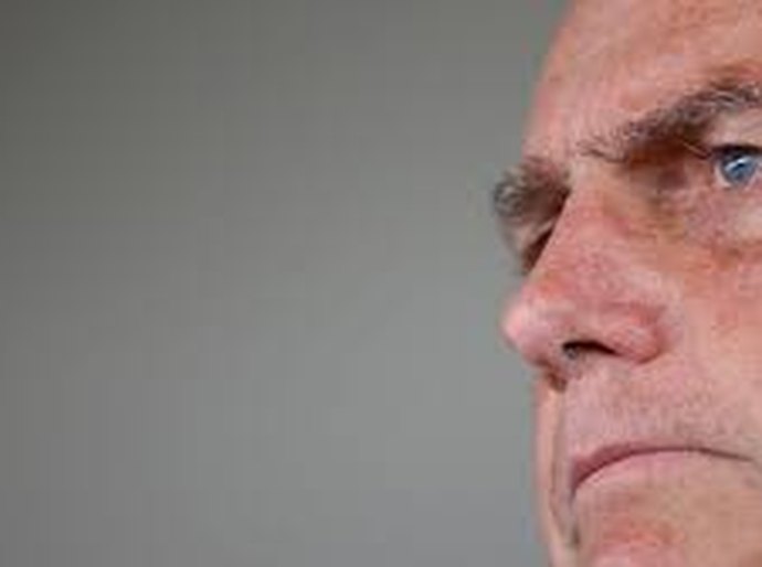 “É um absurdo acusar de lavagem de dinheiro”, diz Bolsonaro à CNN sobre Pix de R$17 milhões