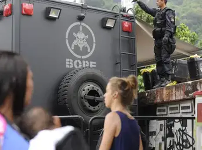 Operação policial em comunidade do Rio deixa um morto e 5 feridos