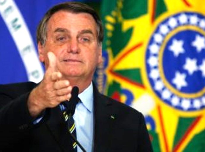 Bolsonaro diz que haverá 'mudança ministerial' na semana que vem