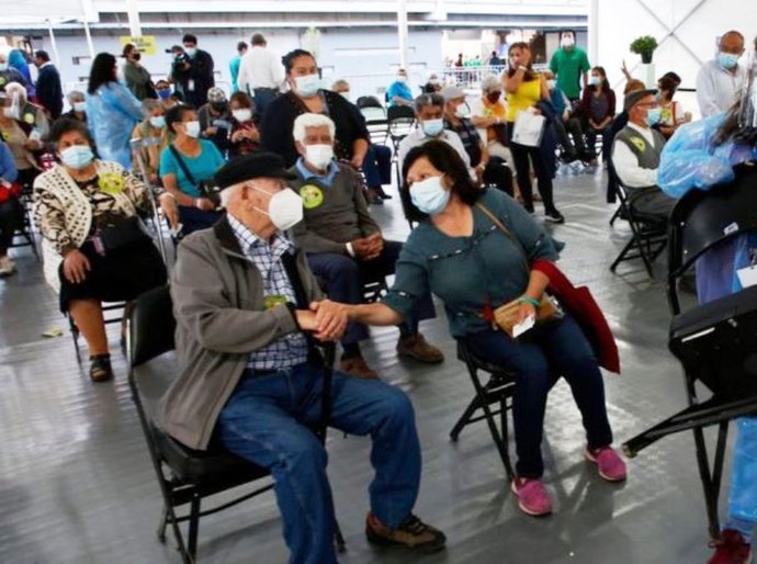 Como o Chile se tornou o 7º país com a maior taxa de vacinação contra covid-19 do mundo