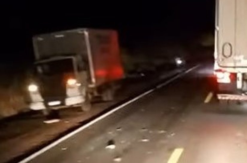 Acidente entre veículo e carreta na BR-364 mata 4 entre Jangada e Rosário Oeste, MT