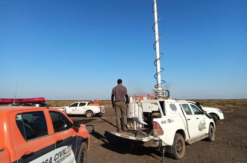 Estação móvel de rádio digital reforça comunicação na operação de combate ao fogo no Pantanal