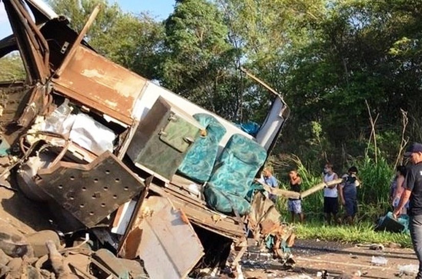 Acidente em rodovia no interior de SP deixa dezenas de mortos