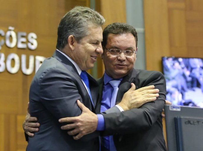 O que deve acontecer com Botelho após romper com Mauro Mendes até março de 2024?