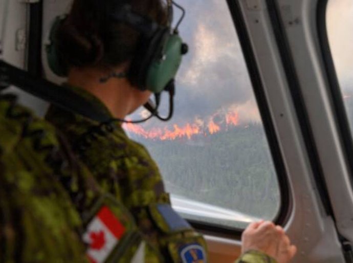 Americanos e canadenses voltam a viver  cenário de pandemia  por causa de incêndios florestais