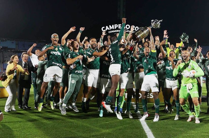 Palmeiras é eleito o melhor do mundo, título inédito para o país