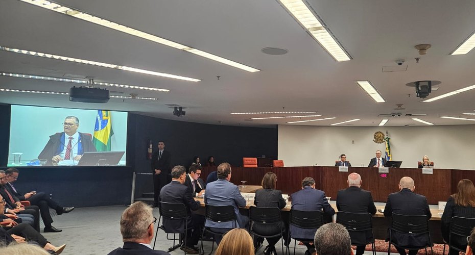 Em audiência no STF, Coronel Fernanda pede acordo para evitar colapso em municípios da divisa