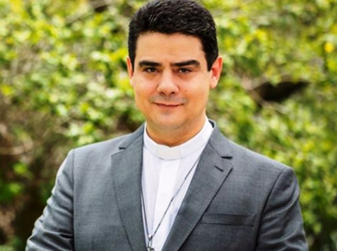 Afastado da Afipe, Padre Robson gerenciava mais de R$ 20 milhões por mês de doações e comandava uma das maiores romarias do país