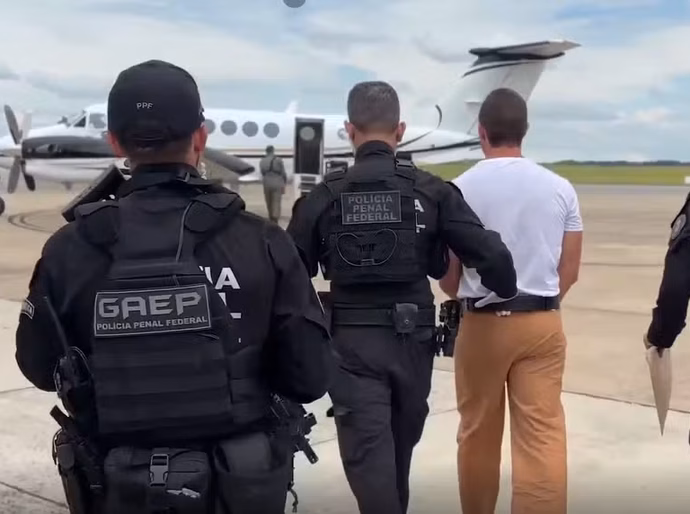 Veja em 5 pontos como foi a transferência de Vorcaro para presídio federal