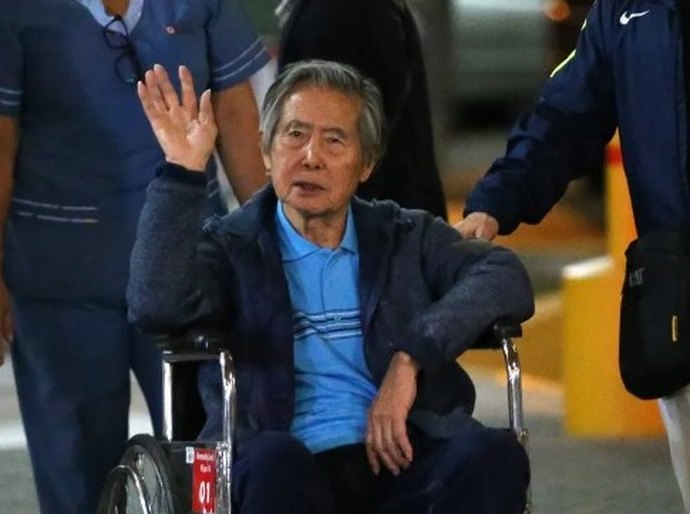 Ex-presidente peruano Alberto Fujimori sai da prisão
