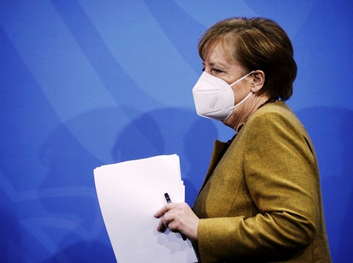 Merkel anuncia extensão do lockdown na Alemanha até o fim de janeiro