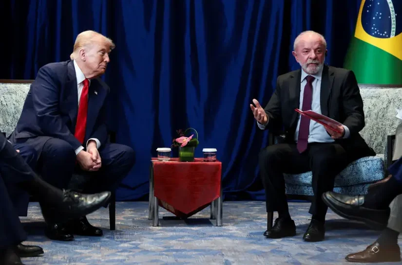Trump não mencionou Bolsonaro em reunião com Lula, diz governo brasileiro