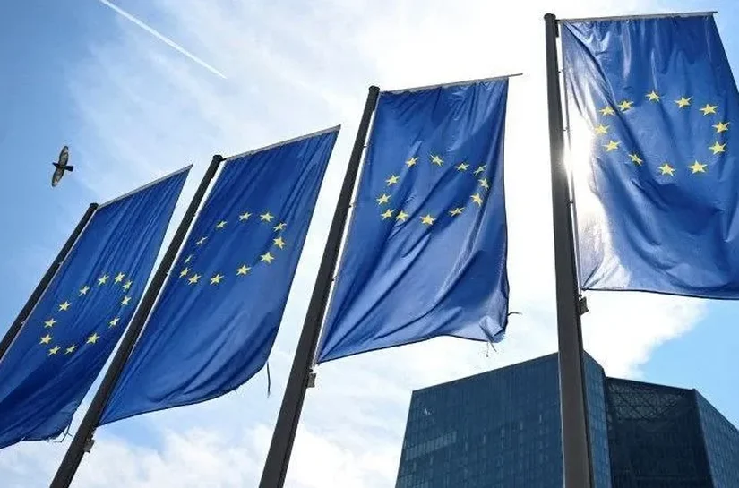 Tarifaço: UE suspenderá medidas de retaliação contra os EUA por 6 meses