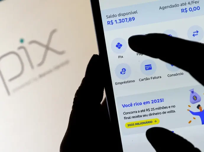 Pix completa cinco anos perto de movimentar R$ 30 trilhões por ano