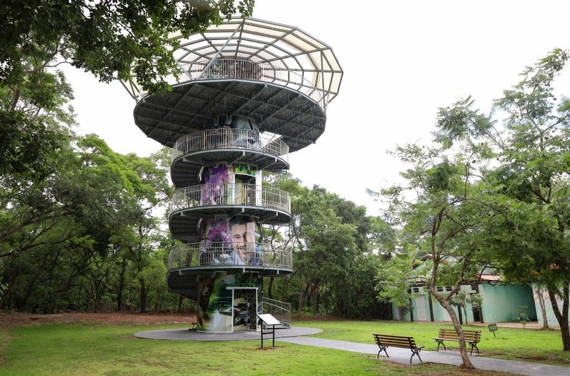 Sema orienta visitantes sobre horário de abertura do Parque Mãe Bonifácia