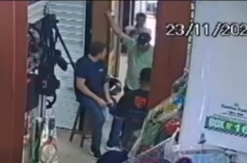 Veja Foto e Vídeo: Bala disparada por atirador no Shopping Popular e que executou comerciante na nuca pode ser a mesma que matou funcionário