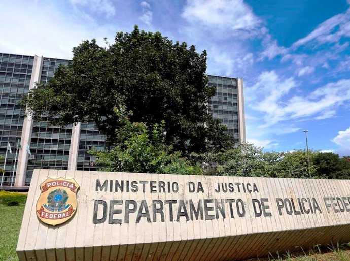 PF desarticula organização criminosa que promovia pirâmide financeira
