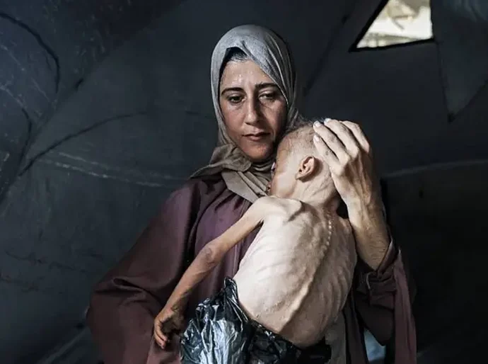 Mais de 100 agências humanitárias relatam 'fome generalizada' em Gaza; Israel culpa Hamas