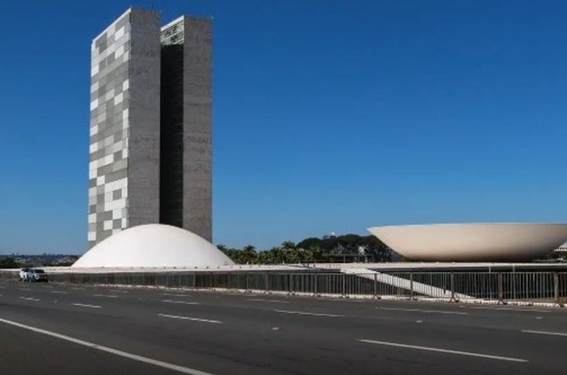 Senado e Câmara elegem novos presidentes neste sábado