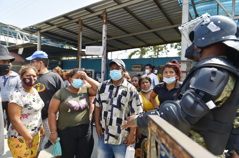 Equador sangra até a morte em suas prisões após motim mais violento da história