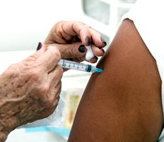 Vacinação contra gripe passa a ser aplicada em todos os públicos a partir de terça-feira,1º