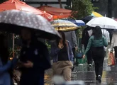Centro-Oeste e Sudeste do país têm chuva com rajadas de vento