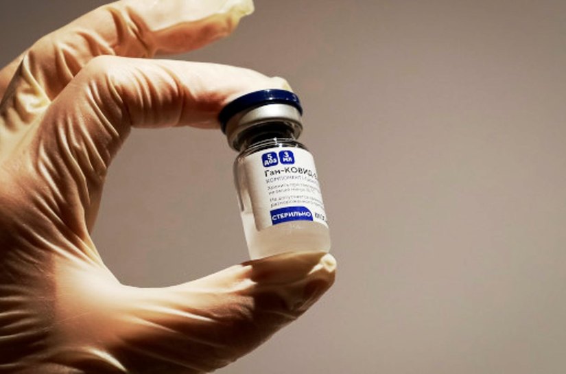 Ministério da Saúde assina contrato de 10 milhões de doses da vacina Sputnik V