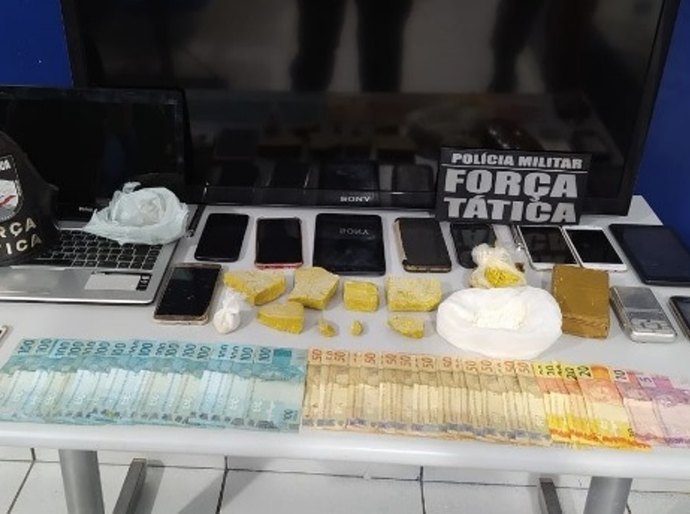 Usando motocicletas e bicicletas como moeda de troca, bolivianos são pegos com droga