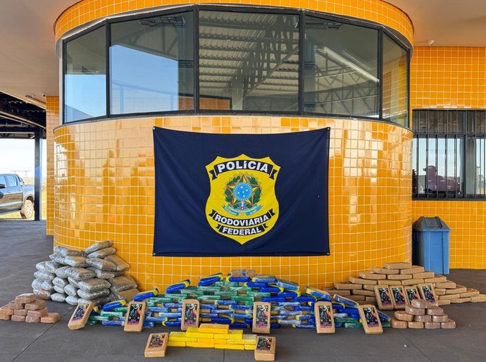 PRF apreende mais de 200 kg de drogas em General Carneiro,MT