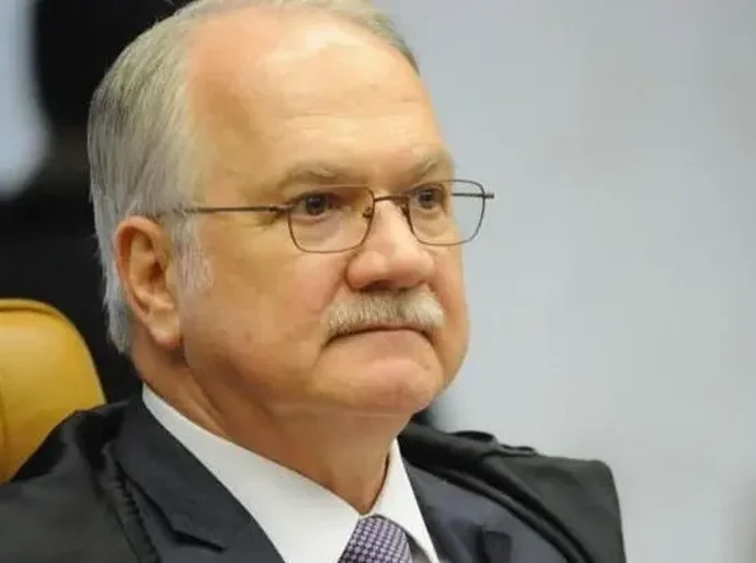 Crise no STF: Fachin quebra silêncio e Moraes acusa Mendonça de crime; entenda novos capítulos