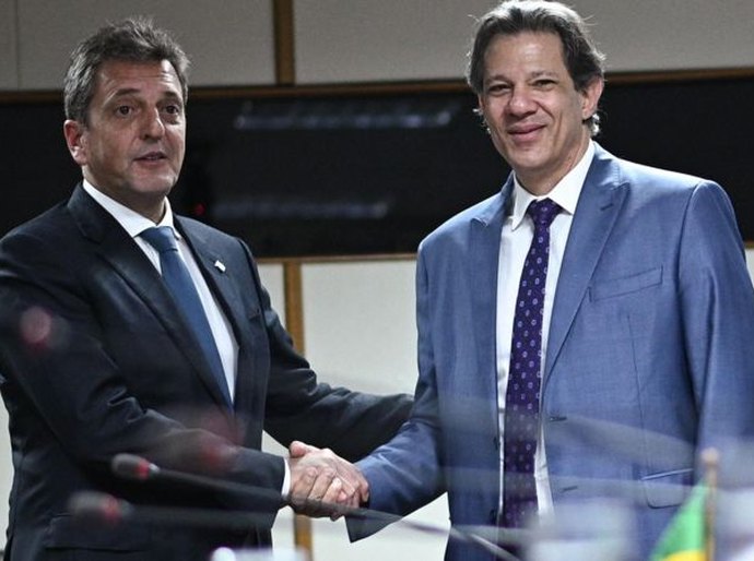 Os limites e riscos do aceno de governo Lula à Argentina