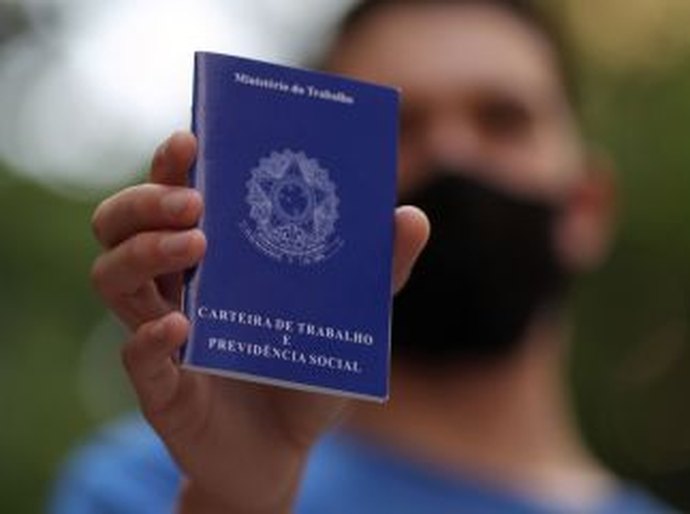 Último lote do abono salarial será pago nesta segunda (17); valor pode chegar a R$ 1.320