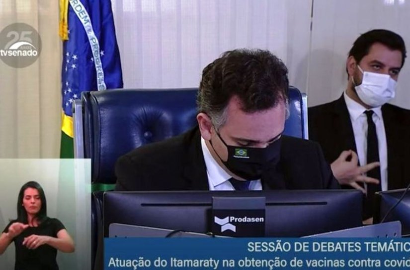 Por que gesto de 'OK' de assessor de Bolsonaro está em lista de símbolos de ódio nos EUA
