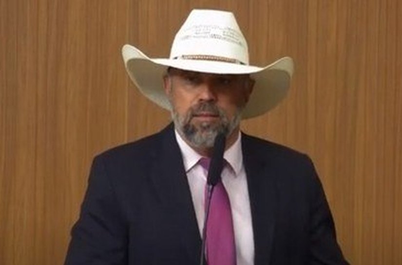 Lesa Pátria: Deputado de Goiás que declarou ter financiado acampamentos é alvo de operação