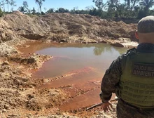 Batalhão Ambiental fecha área de desmatamento e garimpo ilegal em Novo Mundo